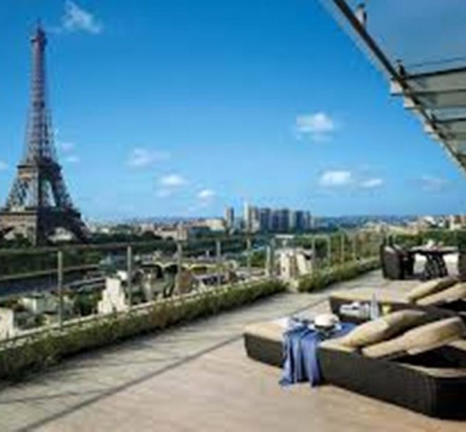 Shangri La Hotel Paris