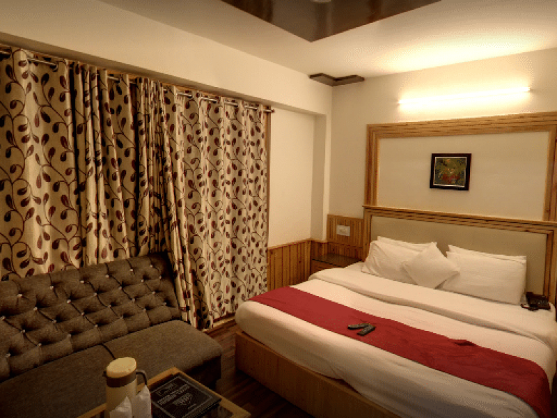 Hotel Himgiri Deluxe Room