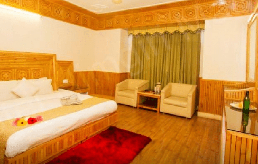 Hotel Himgiri Luxury suite room