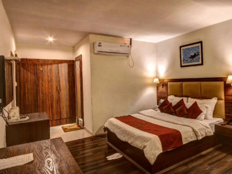 Sandhya Luxury Room