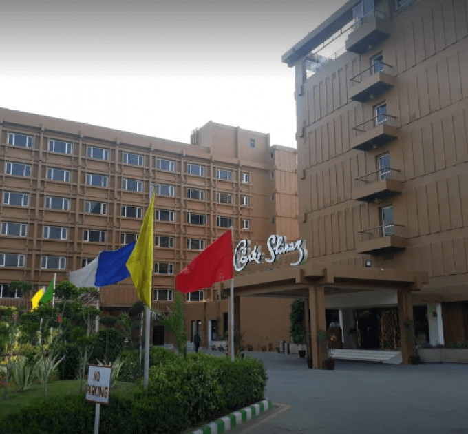 Hotel Clarks Shiraz Agra