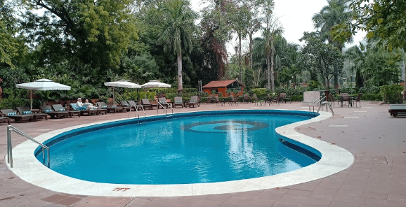 Hotel Clarks Shiraz Swimming pool
