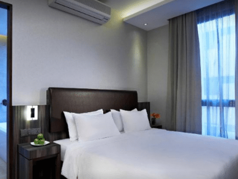 Aqueen Jalan Besar Premier Room