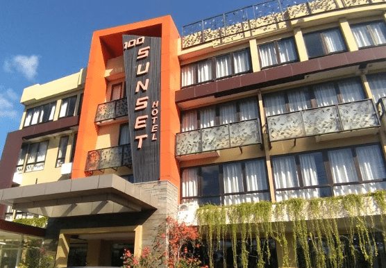 100 Sunset Hotel Managed by Eagle Eyes