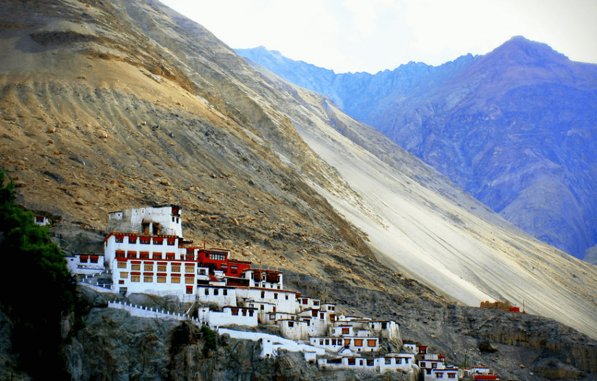 Cheapest Ladakh Tour Package for 6 Days
