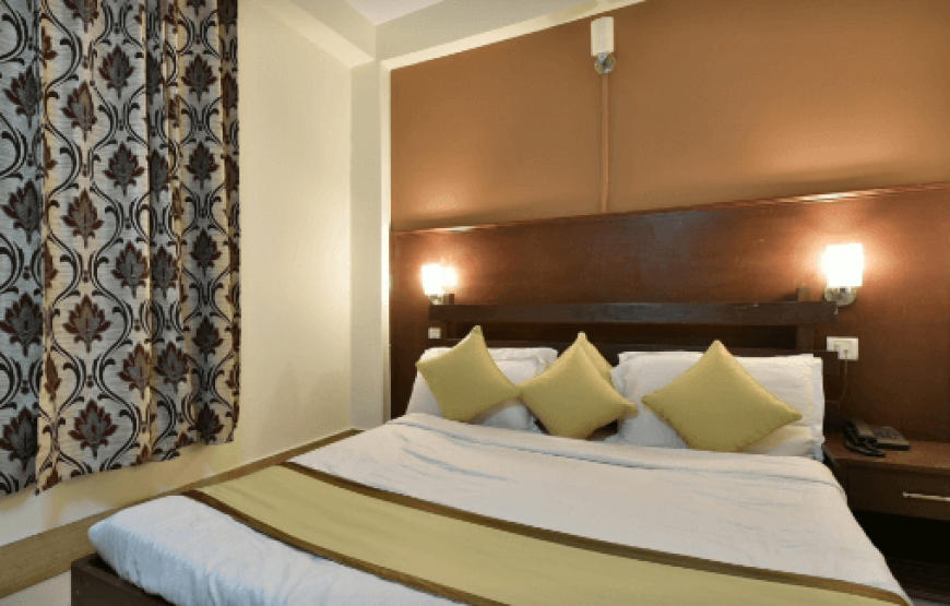 Juniper Tree Royal Room
